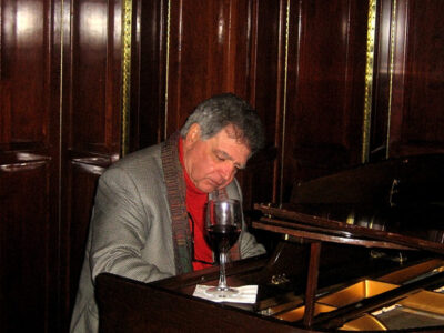 Robert Comis, piano man, clinical trials impresario, and ECOG-ACRIN co-chair, dies unexpectedly at 71