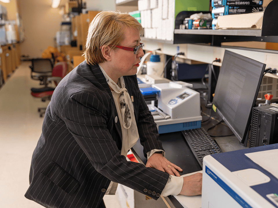 Machine-learning tool may predict serious transplant complications months before symptoms appear Blood biomarkers power a new AI-based approach to identifying risk after transplant